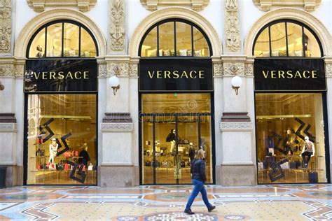 versace sede italiana|versace site official.